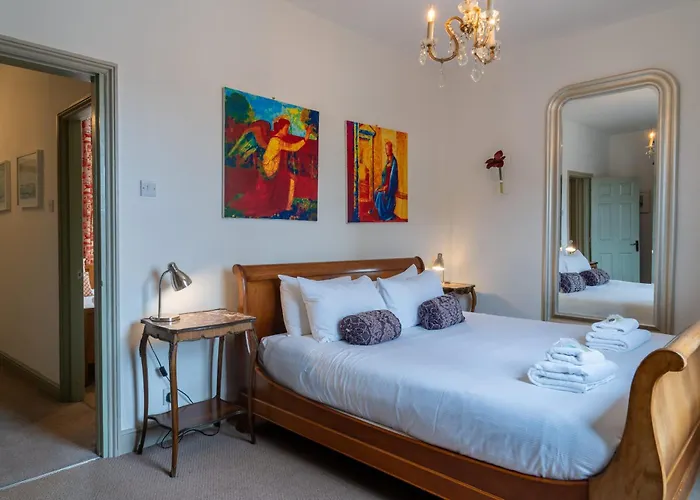 St Denys View With Free Parking