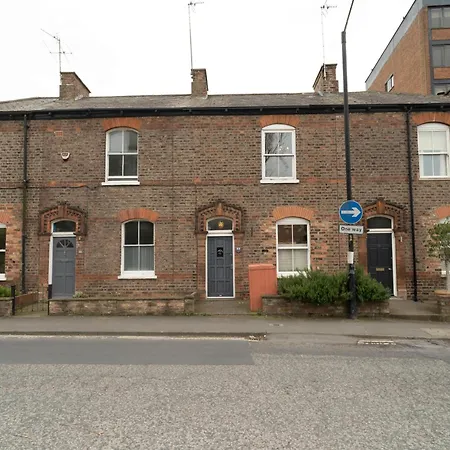 St Denys View With Free Parking Apartmán *