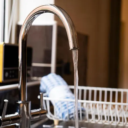 St Denys View With Free Parking Apartmán